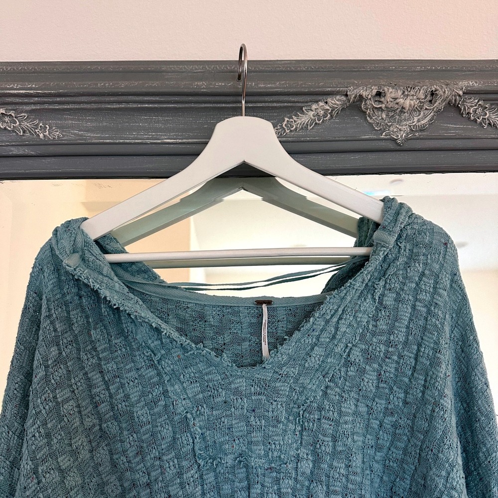 Free People Baja Babe Hacci Oversized Hooded Sweater Textured Knit Bell Sleeve L - Picture 4 of 9